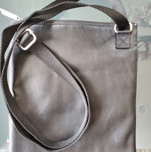 Puma Ferrari crossbody bag - Picture 3 of 5